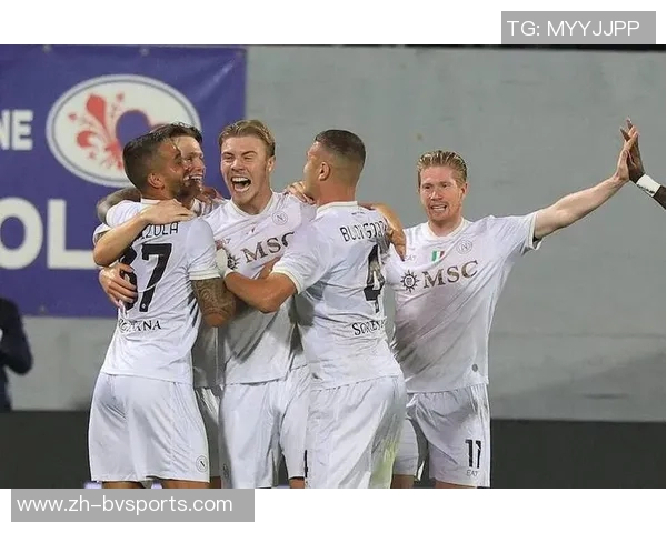 好友透露霍伊伦加盟曼联时年轻无怨恨一家人始终支持红魔