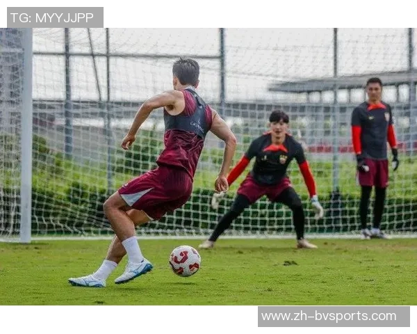 上海海港队提前集结备战训练中中秋节期间不放松全力以赴迎接挑战 上海海港队提前集结备战训练中中秋节期间不放松全力以赴迎接挑战