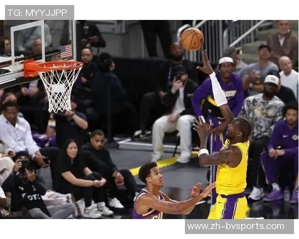 湖人季前赛首战对阵太阳詹姆斯斯玛特克莱伯阿杜因伤缺席引发关注 湖人季前赛首战对阵太阳詹姆斯斯玛特克莱伯阿杜因伤缺席引发关注