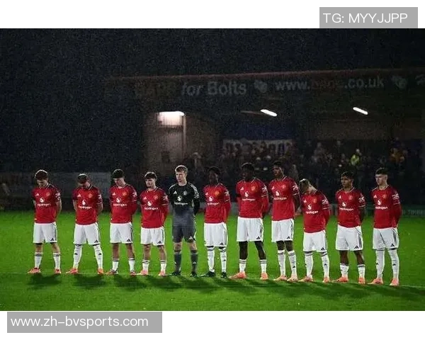 弗莱彻之子杰克在曼联U21比赛中被红牌罚下将面临两场停赛处罚