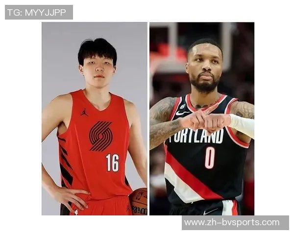 全员集结开拓者发布球队签名明信片利拉德与杨瀚森亲笔签名亮相