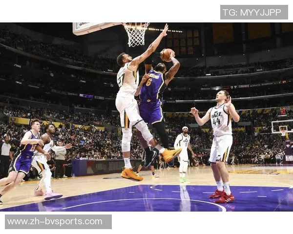 津媒点评安东尼奥换人策略成功助力球队逆转战局值得称赞